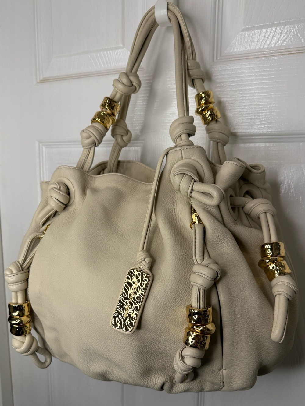 MICHAEL KORS ROSLYN LEATHER SHOULDER BAG CREAM